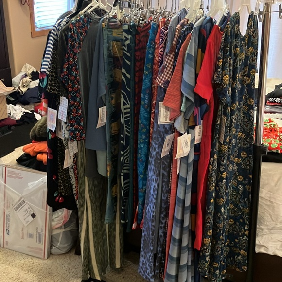 NWT LuLaRoe Mystery Box.  1 legging, 1 top, 1 shawl or jacket, 1 dress. - Picture 2 of 7